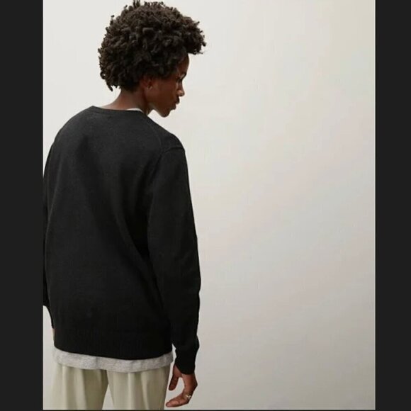 Everlane | The No-Sweat Sweater | Uniform - Picture 5 of 11